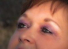 Eye makeup