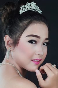 how to apply blush